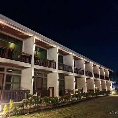 Bugnaw Si-E Beach Resort Bohol Екстер'єр фото